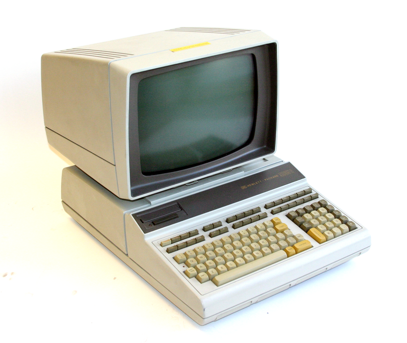 Как назывались первые компьютеры в ссср. Самый первый компьютер. Самый старый компьютер. Самий перший компьютер.